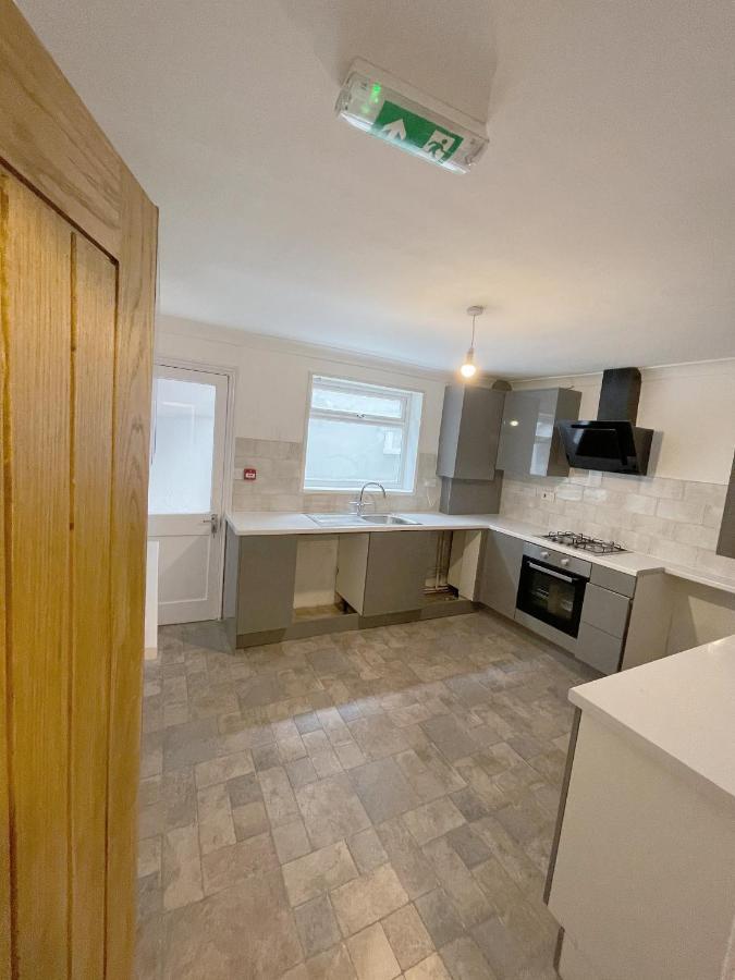 Agyeman Property Aldershot Buitenkant foto